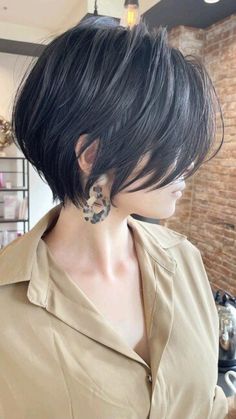 Shortish Hair, Asian Short Hair, Blonde Hair Shades, Shot Hair Styles, Haircuts For Fine Hair, Short Hair Haircuts, Short Hair With Layers, Trendy Short Hair Styles