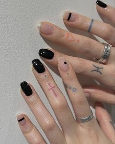 Trendy Black And White Nails, Cute Black And White Nails, Glowing Aura, Idol Nails, Black And White Nails, Band Nails, Nail Drawing, Nude Nail Designs