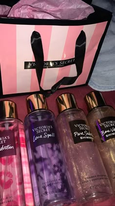 فيكتوريا سيكريت, Victoria Secret Perfume Body Spray, Profumo Victoria Secret, Victoria's Secret Aesthetic, Koleksi Makeup, Perfume Victoria Secret, Victoria Secret Body Spray, Victoria's Secret Perfume, Perfume Body Spray