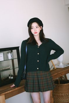 Outfit Short, Asia Girl, Outfit Set, School Outfits, Cool Style, Korean Fashion, How To Look Better, 50 %, Short Hair Styles