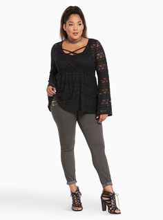 Jeggings Plus Size, Women's Plus Size Jeans, Grey Wash, Plus Size Jeans, A Rock, Ripped Jeans, Distressed Jeans, Jeggings, Dark Grey