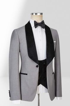 Discover Gentleman Light Grey Shawl Collar Mens Business Three Piece Suit with bradymensuit. Shop for a range of Light Grey Shawl collar men's suits for every occasion with rush order service in cheap price. Wedding Three Piece Suit, Prom Suit Green, Gold Prom Suit, White Prom Suit, Purple Prom Suit, Pink Prom Suit, Red Prom Suit, Black Prom Suits, Blue Prom Suit