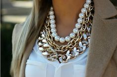 Statement Necklace Outfit, Estilo Hippie, Wear Necklaces, Pearl Jewelry Necklace, Summer Necklace, A Necklace, Loose Dress, Beauty Routine