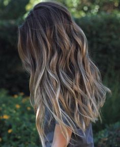 Long Brown Hair With Gray Highlights Trendy We Fryzurach, Bronde Hair, Soft Caramel, Low Maintenance Hair, Ombré Hair, Winter Hair Color