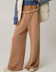 THE RUNDOWN: Over-the-top comfy AND ready to move. Cape Scarf, Boot Cut Leggings, Lounge Bra, Offline By Aerie, Nude Bra, Bra Dress, Sports Skirts, Padded Sports Bra, Comfy Sweatshirt