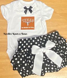 Girls Texas Longhorns Outfit, Coming Home Outfit – Needles Knots n Bows Basketball Clothes, Football Outfits, Coming Home Outfit