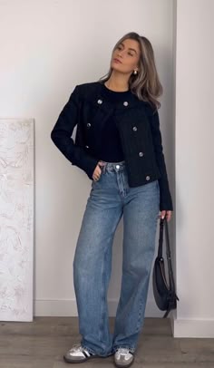 Smart Casual Summer Work Outfit, Rich Tita Outfit Casual, Winter Outfits With Sambas, Sambas Adidas Women Outfit Classy, Black White And Blue Outfit, Dark Blue Straight Jeans Outfit, Dark Wash Wide Leg Jeans Outfit, Denim Jeans Outfit Winter, Jeans And Blazer Outfit Classy