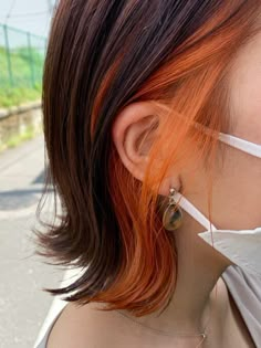 Underdye Hair, Under Hair Color, Orange Hair Dye, Peekaboo Hair Colors, Underlights Hair, Gradient Hair, Hair Color Underneath, Red Hair Inspo, Peekaboo Hair