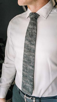 Need a classic gift? This free crochet tie pattern is simple to follow, looks like knit, and comes with a video tutorial. Crochet Mens Tie Pattern Free, Crochet Mens Tie, Crochet Ties For Men, Knitted Ties For Men, Crochet Neck Tie Free Pattern, How To Crochet A Tie, Crochet Necktie Pattern Free, Knit Tie Pattern, Crochet Tie Pattern Free