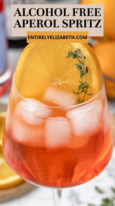 Spritz Mocktail, Aperol Spritz Recipe, Alcohol Free Drinks, Drink Recipes Nonalcoholic, Non Alcoholic Cocktails, Orange Slice, Soda Water, Summer Cocktail