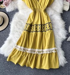 Cute v neck short dress fashion dress Fabric: blended Color: brown, yellow, green Size(cm): free size Length 112 bust 68-96 sleeve length 22 V Neck Short Dress, Cute V, Short Dress Styles, Dress Fashion, Short Dress, Dress Fabric, Free Size, Short Dresses, Fashion Dresses