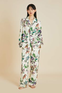 Olivia von Halle | Yves Aura Ivory Floral Silk Twill Pajamas Olivia Von Halle, Luxury Loungewear, Honeymoon Lingerie, Wardrobe Solutions, Silk Pajama, Camisole Set, Floral Pajamas, Silk Pajama Set, Slip Dresses