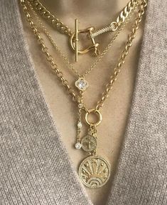 Round Necklace Pendants, Dainty Layered Necklaces, Luck Symbols, Equestrian Necklace, Protection Talisman, Belcher Chain, Talisman Necklace, Jewelry Connectors