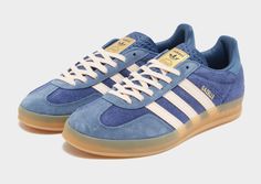 Black Berkinstocks, Blue Gazelle, Blue Adidas Gazelle, Adidas Gazelle Outfit, Adidas Gazelle Indoor, Bold Shoes, Adidas Originals Gazelle, Swag Shoes, Adidas Gazelle