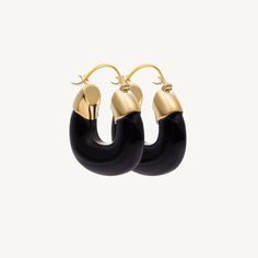 Black onyx and 14k yellow gold earring. Total weight: 4.86g Luxury Onyx Drop Earrings, Luxury Black Pierced Earrings, Luxury Black Earrings With Polished Finish, Luxury Yellow Gold Onyx Earrings, Luxury Black Onyx Earrings, Yellow Gold Drop Earrings With Black Enamel, Modern Onyx Earrings With Black Enamel, Luxury Gold Onyx Earrings, Classic Black Single Earring