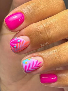 hot pink nails: with leaves Simple Beach Design Nails, Hot Pink Fingernails, Summer Hot Pink Nails Designs, Chic Summer Nails 2024, Hot Pink Tropical Nails, Hot Pink Short Nail Designs, Bright Pink Nails Short, Hot Pink Vacation Nails, Hot Pink Summer Nails Designs