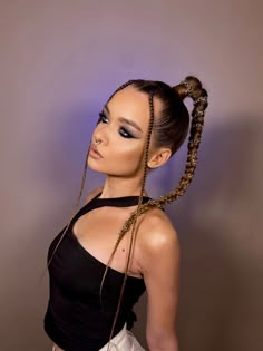 Performance Hairstyles Dance, Carnival Hairstyles Ideas, Braids For Dance, Futuristic Hairstyles Women, Hiphop Hairstyles, Sci Fi Hairstyles, Model Hairstyles Woman, Futuristic Hairstyles, Western Hairstyles