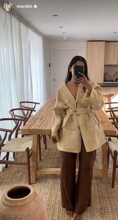 Female Gaze Aesthetic Outfits, Desert Chic Outfit, Neutral Chic Outfits, Best Fall Outfits, Summer Outerwear, Chic Streetwear