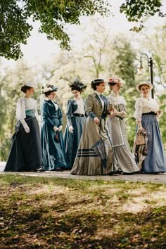 1900s Fashion Women Dresses, Vintage Dress 19 Century, 1890-1900 Fashion, 1800 Style Dresses, Victorian Aesthetic Fashion, 1900s England Fashion, 1900 Fashion Women Dresses, 1901 Fashion Women, 1890 Russian Fashion