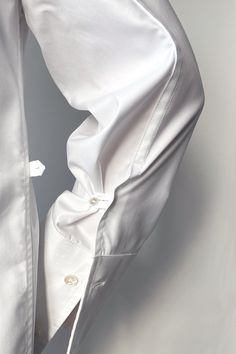 Fashion Article, Shirt Detail, Clothing Details, Shirt Embroidery, White Shirts, Business Outfits, Product Page, Outfit Details, Fashion Details