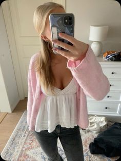 Outfit Inso, Pink Lifestyle, Stockholm Style, Cute Outfits For School, Boring Clothes, Cute Everyday Outfits, Dream Clothes