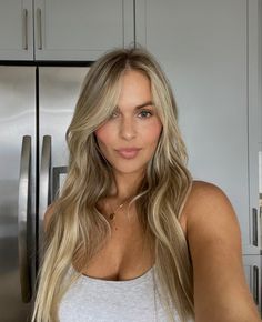 Blonde Mom, Blonde Hair Goals, Pretty Blonde Hair, Blonde Hair Transformations, Dyed Blonde Hair, Brown Hair Balayage, Hair Appointment, Blonde Hair Looks, Mom Hairstyles