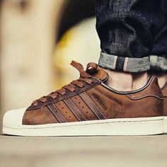 Snicker Shoes, Adidas Shoes Superstar, Adidas Shoes Mens, Swag Outfits Men, Sneakers Looks, Balance Sneakers, Trainers Fashion, Shoes Sport