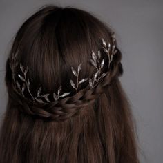 Brown Hair Princess, Royalty Aesthetic, Royal Aesthetic, Peinados Fáciles Para Cabello Corto, Princess Hairstyles, Princess Aesthetic, Boho Braids, Retro Hairstyles, Braided Updo