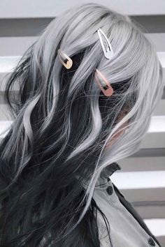 Black And Silver Hair Ideas, Salt And Pepper Hair Color Ideas, Grey Hair With Black Highlights, Black To Grey Hair, Silver Hair Highlights Going Gray, Ghost Roots Hair, Dark Gray Hair, Silver Hair Color Ideas