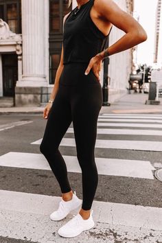 Adrette Outfits, Modele Fitness, Look Legging, Cute Workout Outfits, Cute Gym Outfits, Fashion Jackson, Legging Outfits, Workout Attire, Gym Outfits