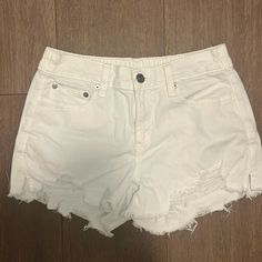 Size Xs Never Worn Arie Jean Shorts. Stretchy Fit And Super Cute! Aesthetic Jean Shorts, Lainey Wilson, White Jean Shorts, Jean Shorts, Color White, Women Jeans, Super Cute, Womens Sizes, Womens Shorts