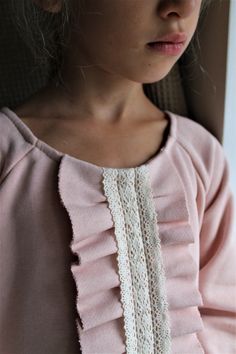 boho dress made of thick textile fabric. Flounce and braid create a sophisticated look. Vintage style, retro dress, lace girls dress, kids fashion, kids style Crocheted Things, Overalls Vintage, Handmade Baby Clothes, Girls Lace Dress, Baby Overalls