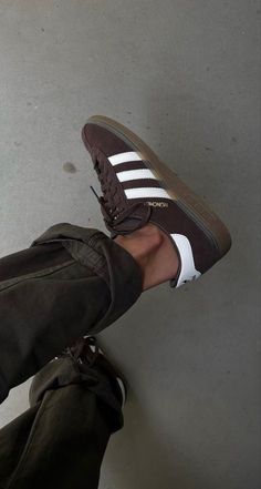 Looks Adidas, Chique Outfit, Skandinavian Fashion, Paris Mode, Swag Shoes, Mode Inspo