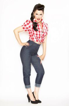 Stile Pin Up, Mode Rockabilly, Rockabilly Mode, 1950s Rockabilly, Rockabilly Looks, Pin Up Looks, Pin Up Vintage, Victory Rolls, Pin Up Poses