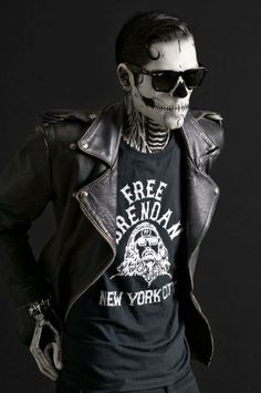 H.D- Mens Halloween Costumes Diy, Mens Halloween Makeup, Original Halloween Costumes, Hd Make Up, Mens Halloween, Skeleton Halloween Costume, Classy Halloween, Halloween Makeup Pretty, Halloween Makeup Scary