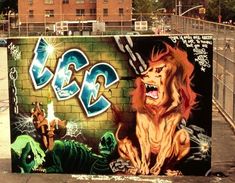 The Lion's den by Lee Quinones gives a very distinct New York City graffiti art vibe. It features the image of a fierce lion with aesthetic text. Quinones is known for such powerful graffiti artwork as he is one of the oldest artists in the scene. Even today, his art attracts a lot of critics as well as art appreciators. His artworks can be found in various museums, exhibitions and galleries. Graffiti History, Graffiti Artwork, Best Street Art, Artist Wall, Hip Hop Art, Nyc Subway, Subway Art, Hip Hop Culture, Graffiti Artist