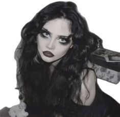 Goth Face Claims Female, Howlloen Makeup, Pale Goth Makeup, Goth Hair No Bangs, Real Goth Makeup, Goth Face Claim, Black Hair Alternative, Goth Makeup Inspiration, Minimal Goth Makeup