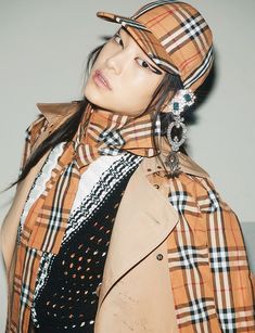 Lee Ho Jung, Baseball Cap Outfit, Play 4, Dazed Korea, Cap Outfit, Burberry Vintage, Dazed And Confused, Burberry Prorsum, Urban Street Style