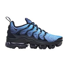 Find NIKE Air Vapormax Plus 'photo on Editorialist. A hybrid of two iconic Air Max silhouettes born 20 years apart, this ‘Photo Blue’ version of the Air VaporMax Plus released in 2018. A vivid gradient pattern highlights the shoe’s original neoprene upper while a classic foam midsole and shank plate are presented in Obsidian over a matching modern VaporMax outsole. Another nod to the OG, it retains Tuned Air logos at the heel and insole. Nike Vapor Max Air, Cool Nike Shoes, Nike Vapor Max, Nike Air Max Mens, Gradient Pattern, Air Vapormax Plus, Vapor Max, Nike Air Vapormax Plus, All Nike Shoes