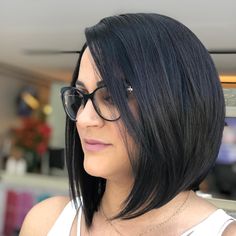 Rich Girl Hair, Kort Bob, Blond Balayage, Hair Upstyles, Colored Curly Hair, Makijaż Smokey Eye, Mom Hairstyles, Short Hair Styles For Round Faces, Penteado Cabelo Curto