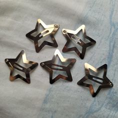 Five Silver Metal Star Shaped Hairclips Hairclips Hair Accessories Star Y2k 90s Grunge Goth 2000s 80s Baddie Alt Alternative Edgy Style Fashion Grunge Gothic Goth Emo Scenecore Scene Kawaii Decora Mermaidcore Ocean Punk Grungy 2000s Accessories, Goth 2000s, Star Y2k, 80s Accessories, Punk 90s, Emo 2000s, 2000s Clothing, Grunge Accessories, Metal Star