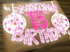 College Party Decorations, Birthday Paper Banner, Butcher Paper Banner Birthday, Paper Signs Banner, Happy Birthday Sign Diy Poster, Bday Banner, 18th Birthday Banner Ideas, 19th Birthday Banner, Banner Painting