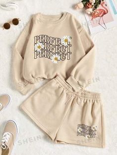 Sweat Shirt And Shorts Outfit, Cute Shirts Outfits, Hoodies For Best Friends, Adrette Outfits, Shein Clothes, Activewear Print, Casual Preppy Outfits, Quick Outfits