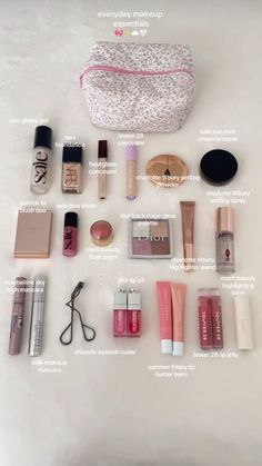 Daily Makeup Essentials, Makeup Necessities For Beginners, What To Put In Makeup Bag, Pretty Makeup Products Aesthetic, Makeup Haul Aesthetic, Capsule Makeup Collection, What’s In My Makeup Bag, Make Up List, Minimalist Makeup Collection