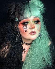 ⭐️ Star Style Wigs ⭐️ on Instagram: “Two toned hair and matching makeup? 🖤💚 It’s a look we’re here for when @isabelle_makeup_ is feeling creative. The gorgeous girl wears our…” Festival Alt Makeup, Colourful Goth Makeup, Colourful Alt Makeup, Colorful Egirl Makeup, Green Makeup Alternative, Matching Makeup, Toned Hair, Two Toned Hair, Mullet Haircut