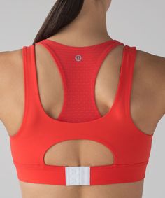 Lululemon Glide And Stride Bra - Alarming - lulu fanatics Red Lululemon, Runners Outfit, Sports Wear Women, Yoga Bra, Womens Workout Outfits, Yoga Tops, Bras And Panties, Fashion 2017, Dream Clothes