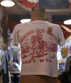 Vintage Western T Shirts, Cowboy T-shirt, Cowboy Tshirt Designs, Screen Printed Shirts, Tshirt Business, Screen Printing Shirts, Closet Inspiration