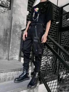 Punk Athleisure, Grunge Fashion Men, Urban Mens Fashion Streetwear, Alternative Fashion Mens, Rogue Design, Tokyo Streetwear, Grunge Style Outfits, Grunge Outfits Men, Mens Fashion Summer Outfits