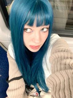 Blue Hair Haircut, Green To Blue Hair, Blue Hair Girl Aesthetic, Grunge Blue Hair, Blue Hair Halloween Costumes Ideas, Blonde And Blue Hair, Bright Blue Hair, Blue Purple Hair, Dyed Hair Blue