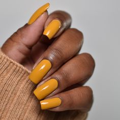 Posted by Zoe Scott: Today, we delve into the world of short-fall nail designs, where the brevity of length meets the boldness of autumn's palette. As we transition from t... Dark Skin Nail Polish, Short Fall Nail Designs, Dark Skin Nail Color, Short Fall Nail, Short Fall Nails, Color For Nails, Pastel Nails Designs, Nail Polish Colors Fall, Simple Fall Nails